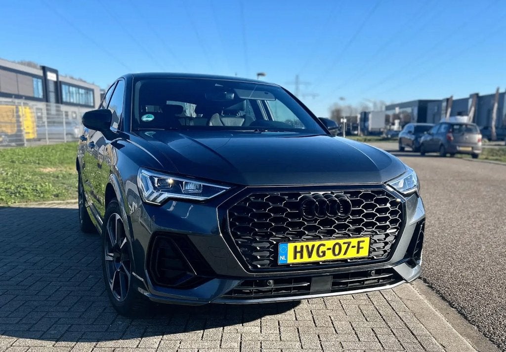 Audi Q3 Sportback 35 TFSI 150pk S Edition, Zwart, 4 cilinders, 150 pk, 1505 kg