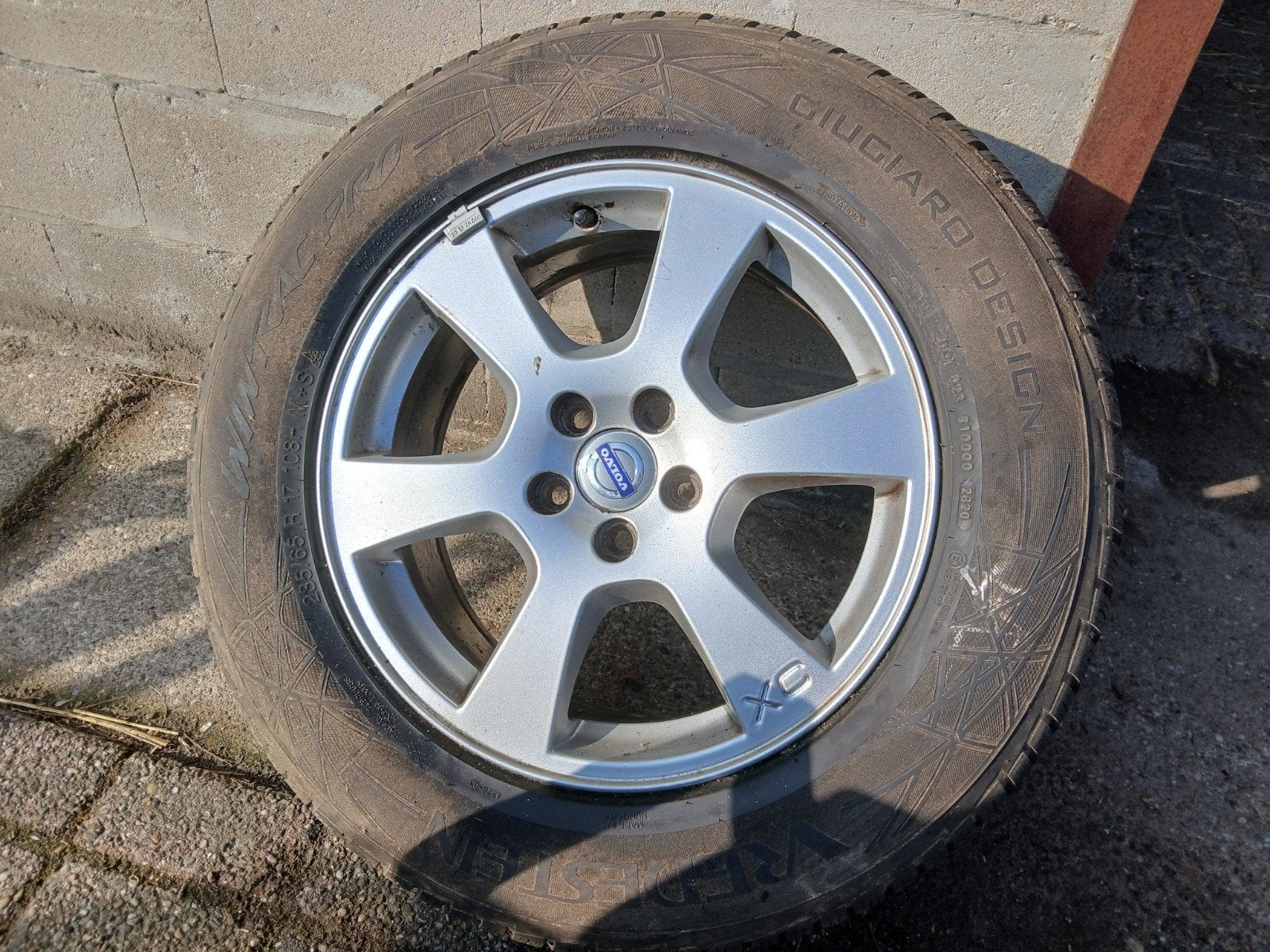 Winterbanden met velgen volvo - Vredestein Giugiaro Design, Ophalen, Gebruikt, Banden en Velgen, 17 inch
