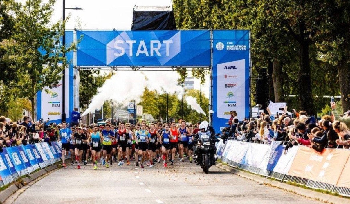 Ticket halve marathon Eindhoven, Tickets en Kaartjes, Eén persoon, Oktober