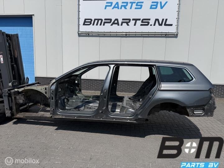 Plaatwerk / snijdeel VW Passat B8 Variant LR7H 2017 ., Auto-onderdelen, Gebruikt
