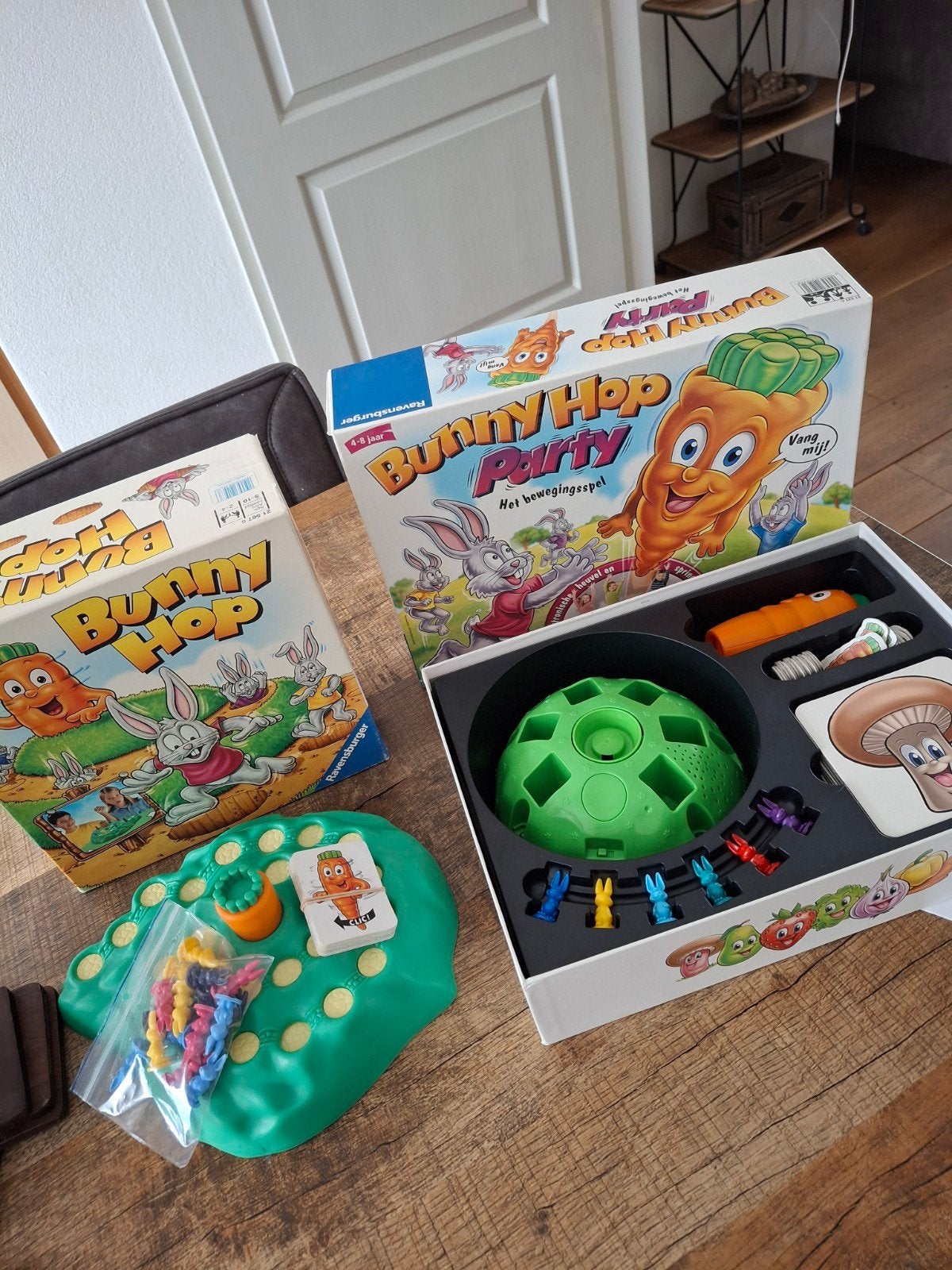 bunny hop met bunny hop party, Hobby en Vrije tijd, Gezelschapsspellen | Bordspellen, Ophalen of Verzenden
