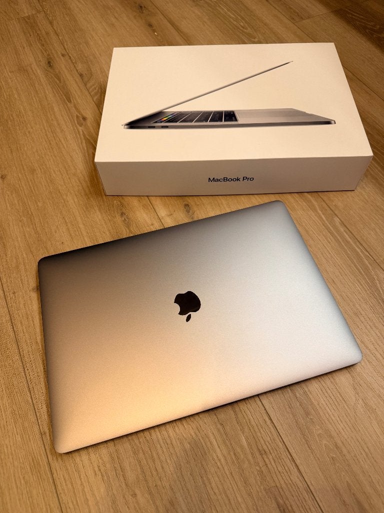 Apple MacBook Pro 15-inch 2016 Touch Bar i7 / 16GB / 512GB, Computers en Software, MacBook Pro, Gebruikt, 2 tot 3 Ghz, 512 GB