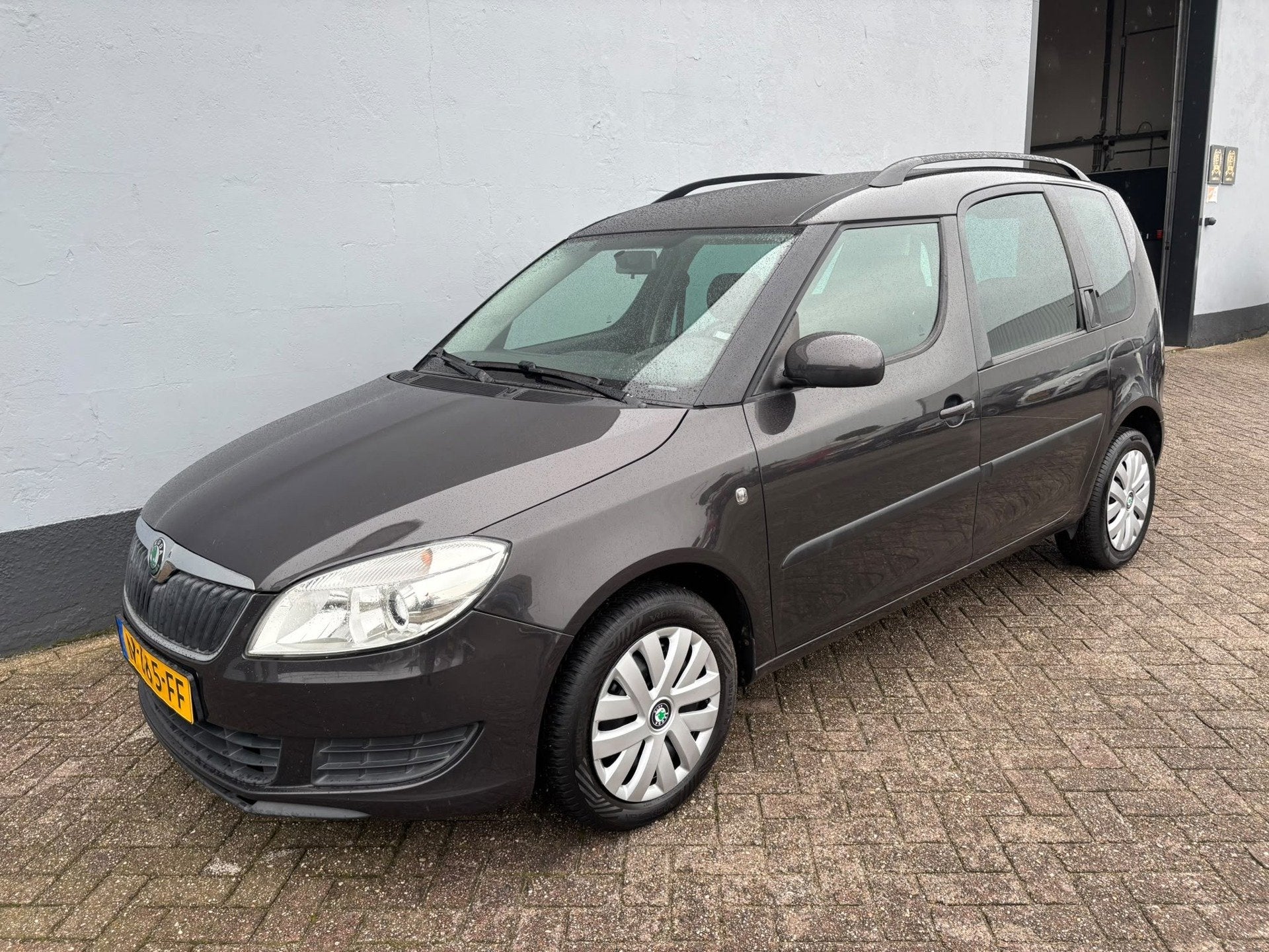 Skoda Roomster 1.2 Go 5-Deurs - Climate Control, Auto's, Voorwielaandrijving, Euro 5, 450 kg, Gebruikt