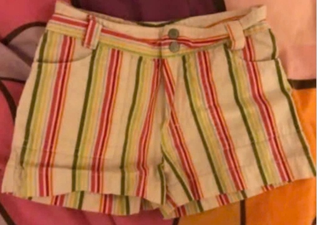 korte broek van de hema in maat 98/104, Kinderen en Baby's, Kinderkleding | Maat 98, Ophalen, Gebruikt, Meisje, Broek