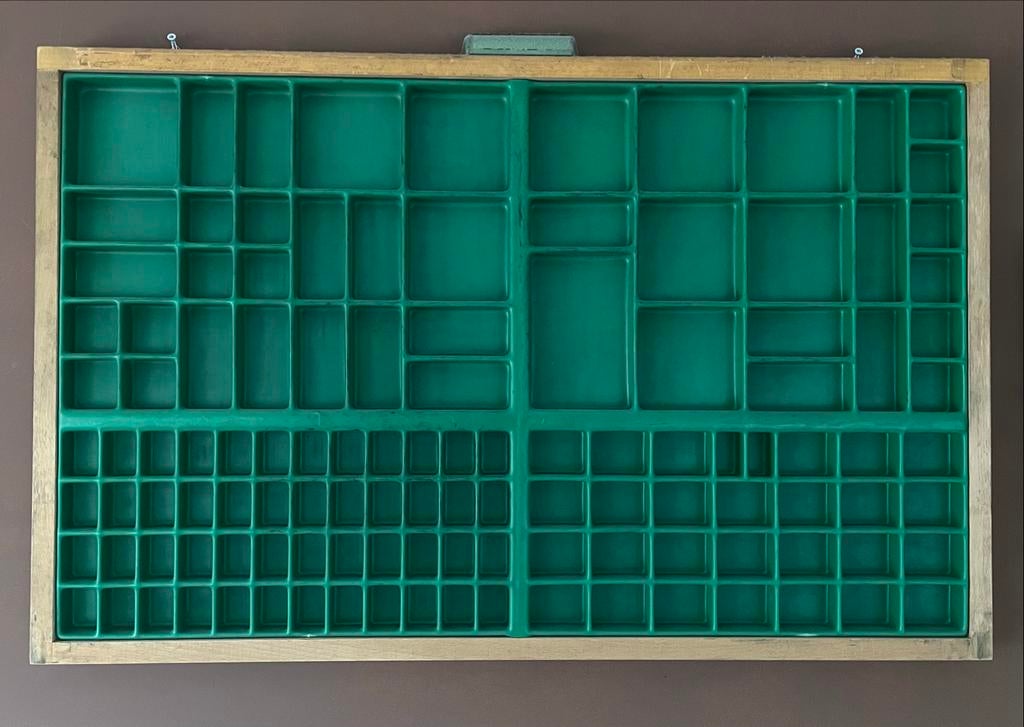 Unieke letterbak met traditionele indeling, Antiek en Kunst, Antiek | Woonaccessoires, Ophalen