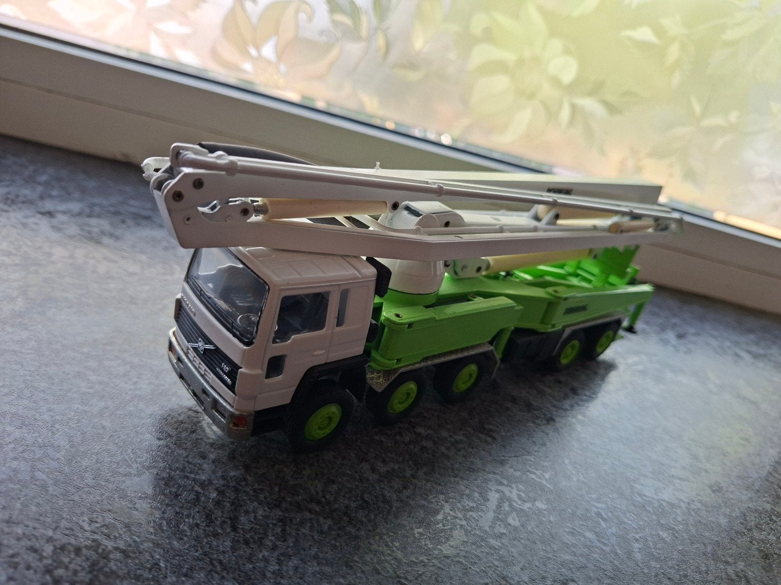 conrad volvo fl betonpomp, Ophalen of Verzenden, Zo goed als nieuw, Bus of Vrachtwagen, Conrad