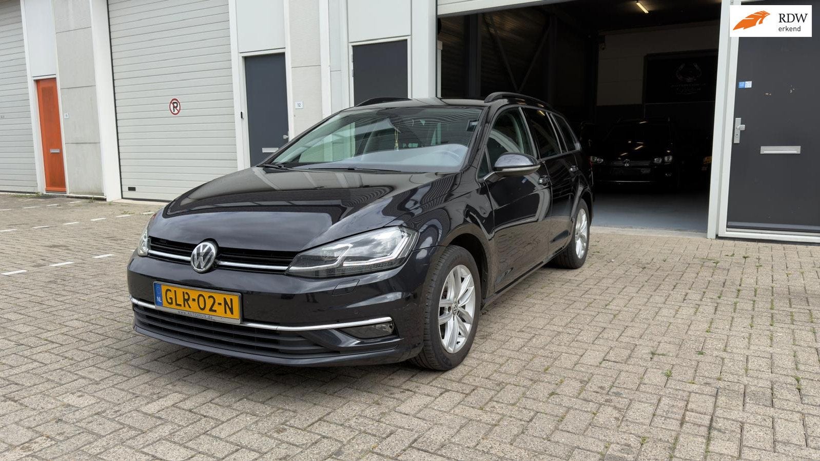 Volkswagen Golf Variant 2.0 TDI DSG Highline Business R Xeno, Auto's, Stof, Gebruikt, Euro 6, 4 cilinders