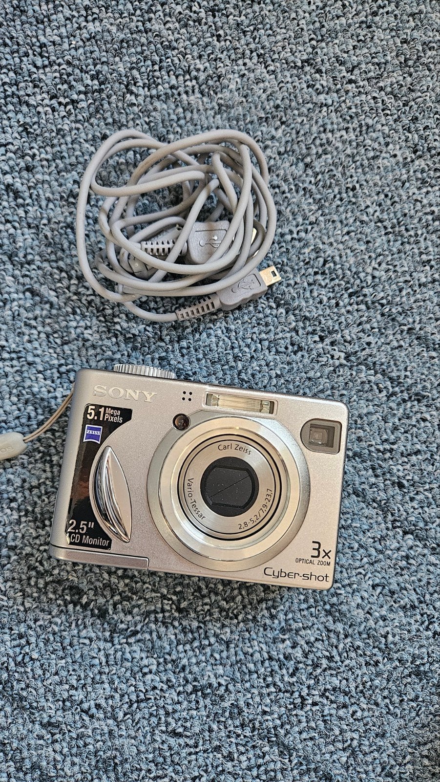 Sony Cyber-shot 5.1 MP digitale camera met 3x optische zoom, Gebruikt, USB-kabel, Compactcamera, 4 t/m 7 keer