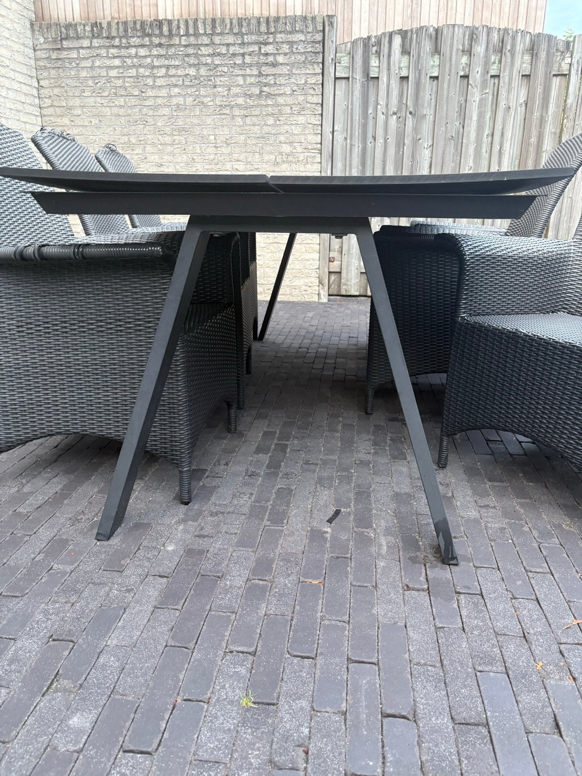 Moderne tuintafel met stoelen - JYSK, Ophalen, Gebruikt, Rechthoekig, Overige materialen