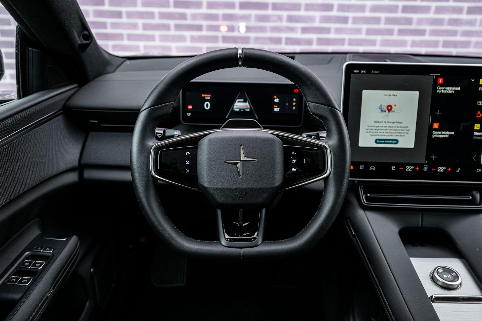 Polestar 4 Long Range Dual motor Performance Plus | 22kW lad, Auto's, Polestar, Automaat, Stof, 2000 kg, Zwart