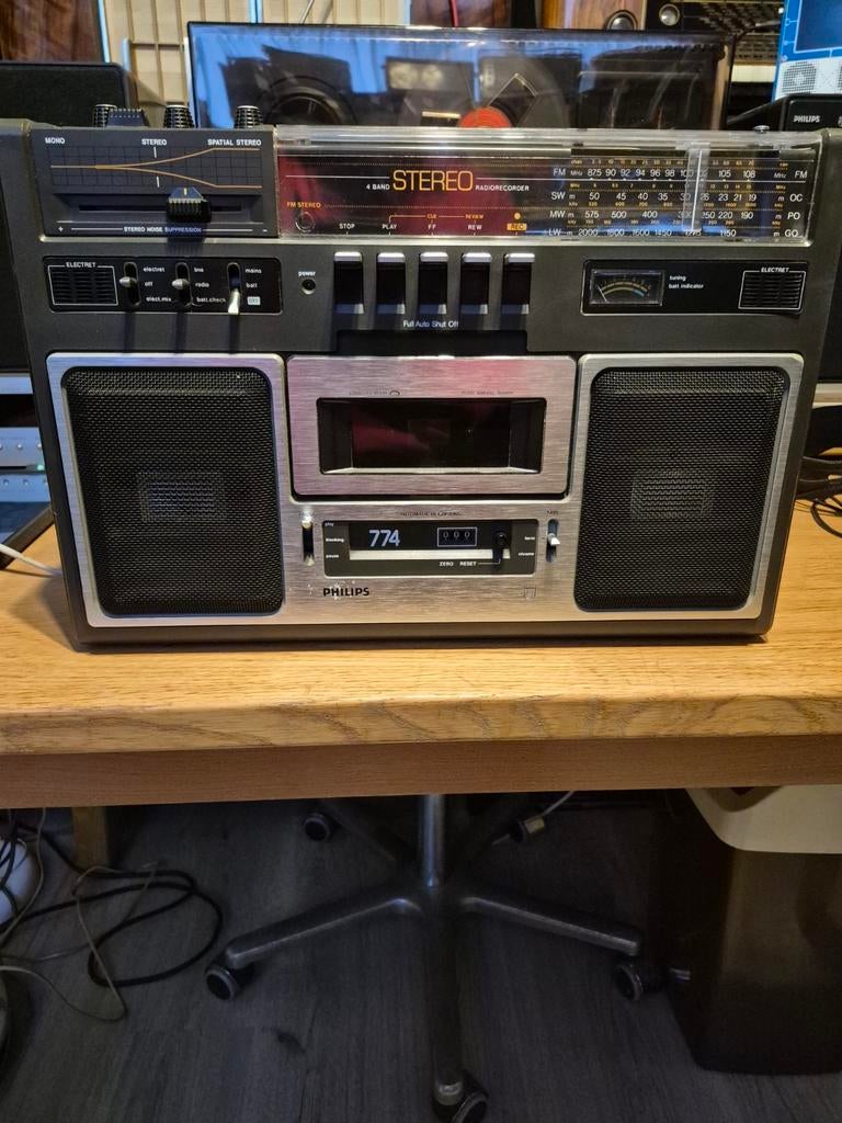 Philip 774 radio cassette., Ophalen