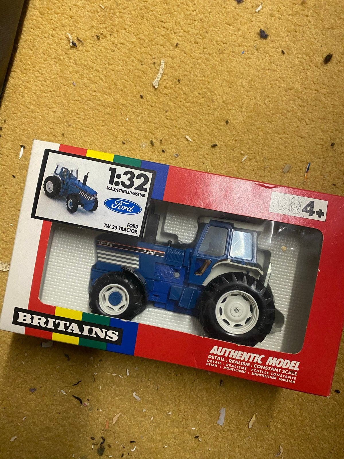 Britains Ford TW 25 Tractor Model 1:32 Schaal, Overige merken, 1:32 tot 1:50, Overige typen, Nieuw