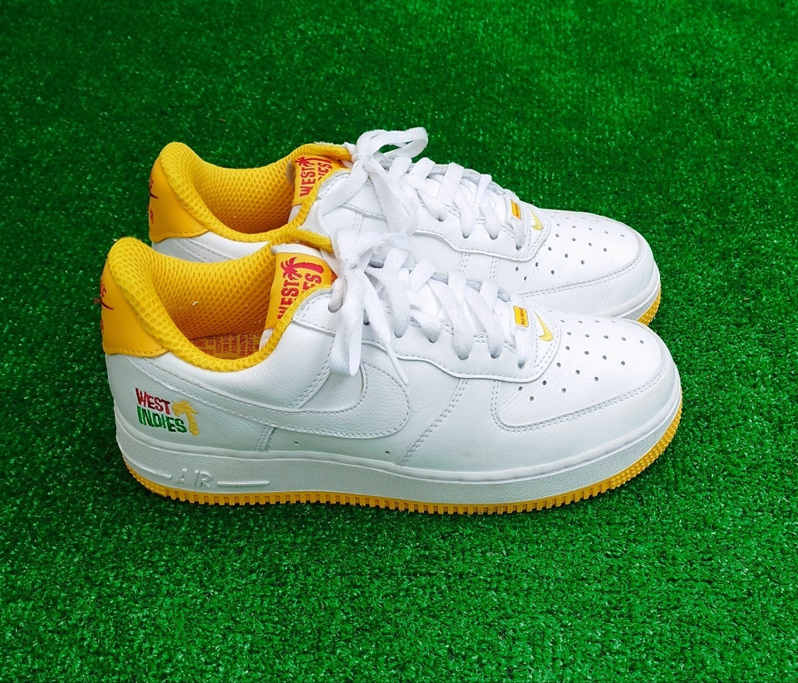 Nike Air Force 1 Low West Indies (2022) - Maat 38.5, Nike Air, Wit, Nike, Ophalen of Verzenden