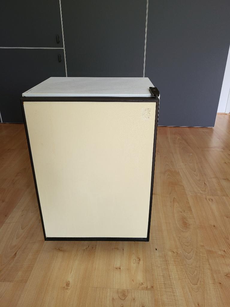 TE KOOP mini koelkast, Ophalen, Gebruikt