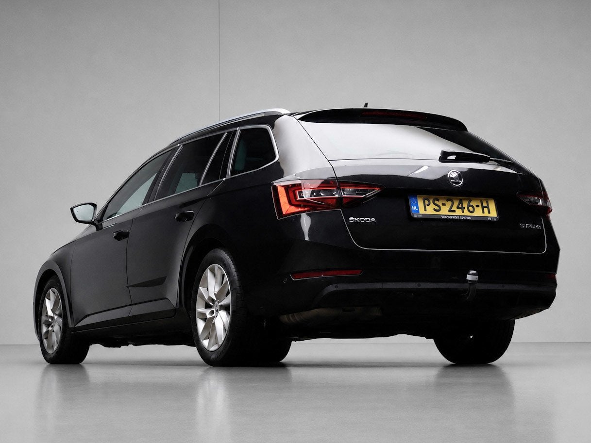 Skoda Superb Combi 1.4 TSI ACT Style Business Sport (PANORAM, Auto's, 730 kg, Gebruikt, Euro 6, 4 cilinders