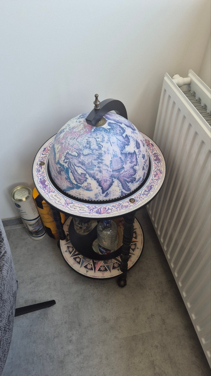 Antieke Bar Wereldbol - Decoratieve Drankenkast, Huis en Inrichting, Woonaccessoires | Wereldbollen, Ophalen, Gebruikt