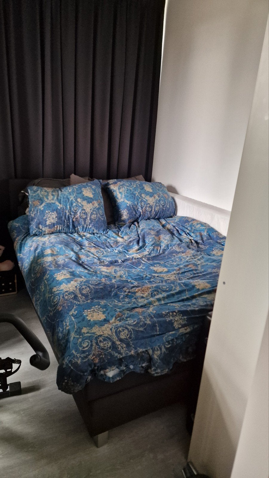 Boxspring bed 140x200, Ophalen