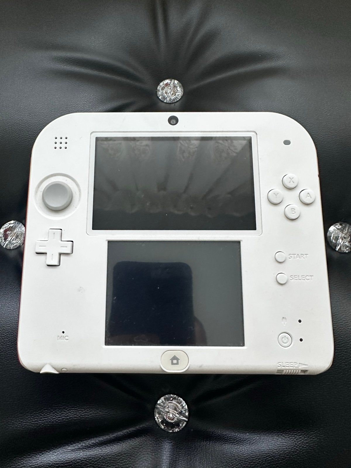 Nintendo 2DS Wit/Rood - Geen lader of stylus, Spelcomputers en Games, Spelcomputers | Nintendo 2DS en 3DS, Ophalen of Verzenden
