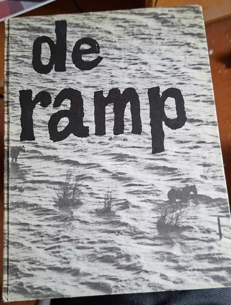 De Ramp - Nationale Uitgave 1953 met voorwoord Koningin, Ophalen of Verzenden, 20e eeuw of later, Gelezen