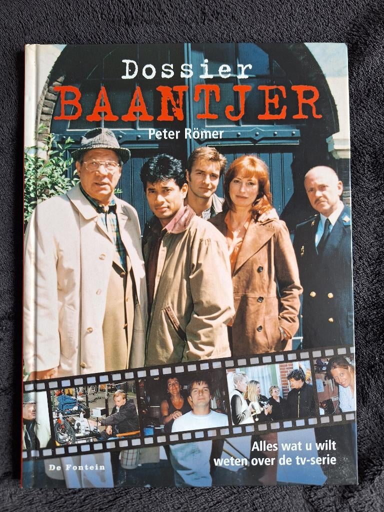 Dossier Baantjer - alles wat u wilt weten over de tv-serie, Boeken, Tv-serie, Ophalen of Verzenden, Zo goed als nieuw, Zie beschrijving