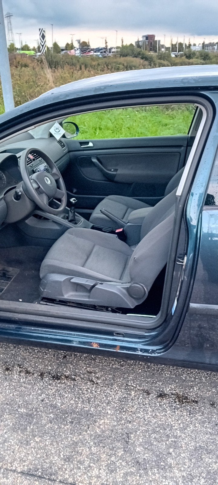 Foto 8 van Volkswagen Golf 1.6 16V FSI 85KW 3D 2004 Blauw