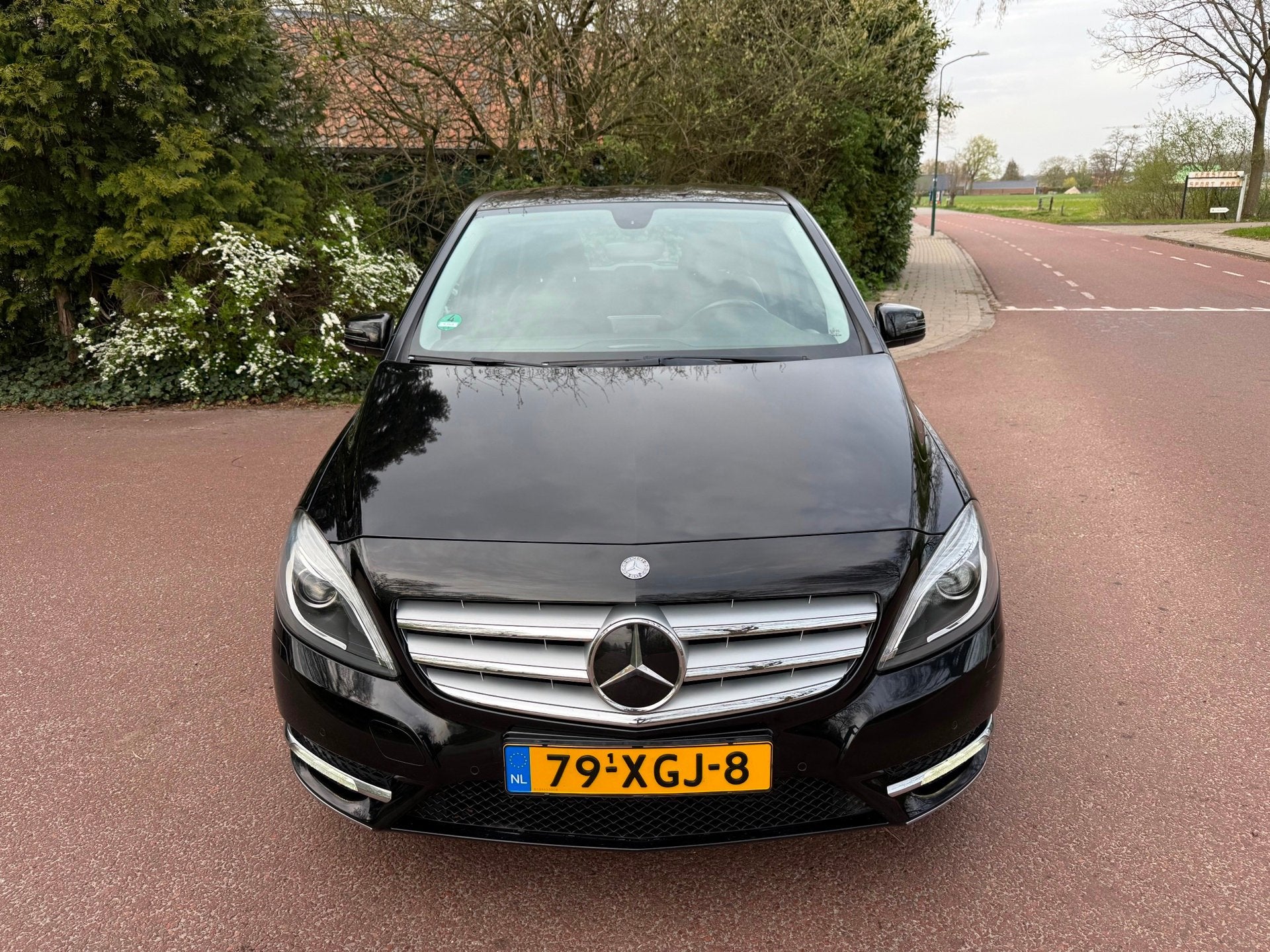 Mercedes-Benz B-klasse 180 Ambition / Navi / Leder / Airco /, Auto's, Voorwielaandrijving, Euro 5, Gebruikt, 1295 kg
