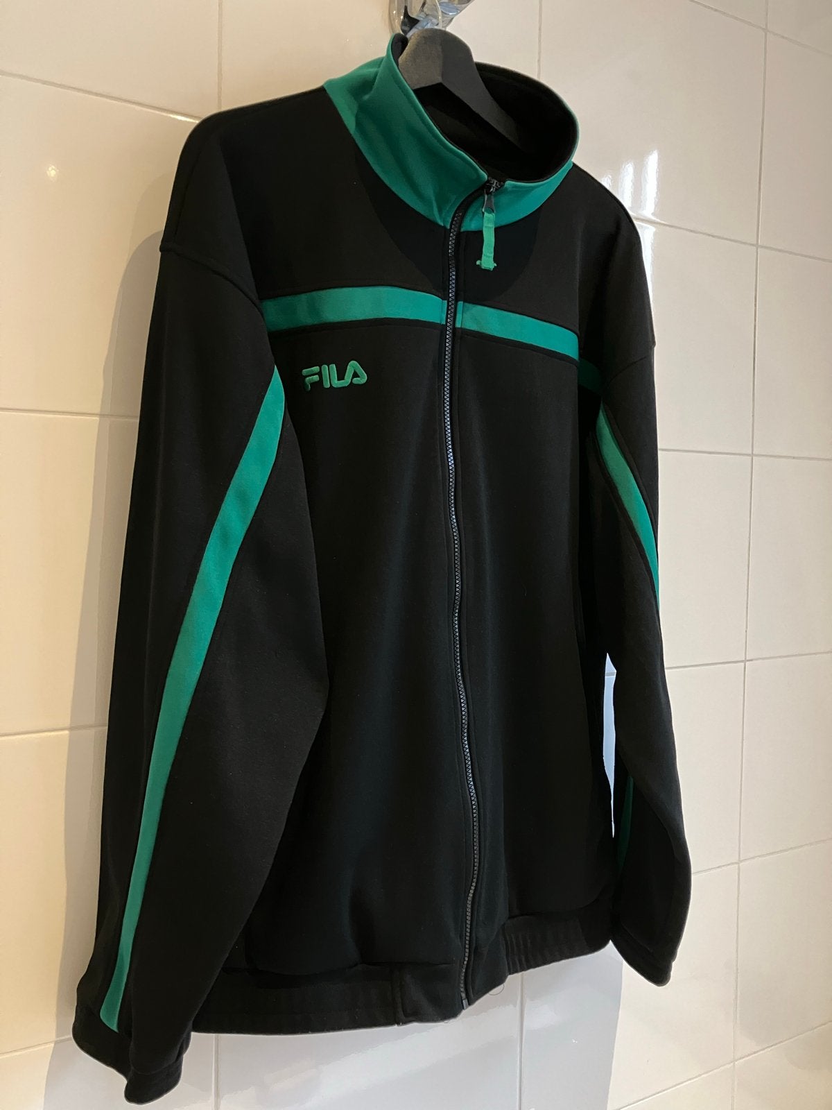 FILA zipped sweater L, Ophalen of Verzenden, Gedragen, Maat 52/54 (L), Zwart