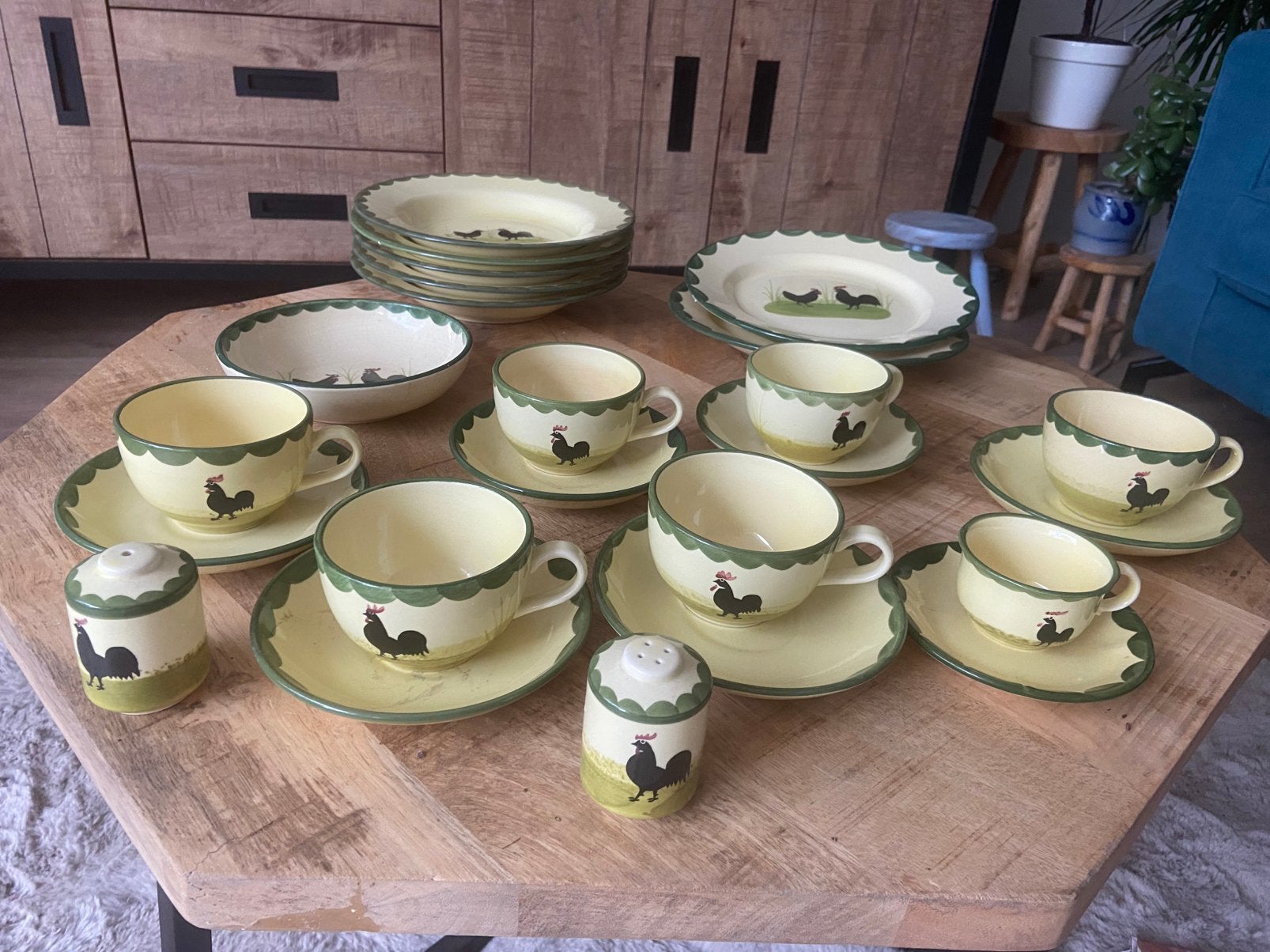 Zeller kippenservies, Ophalen