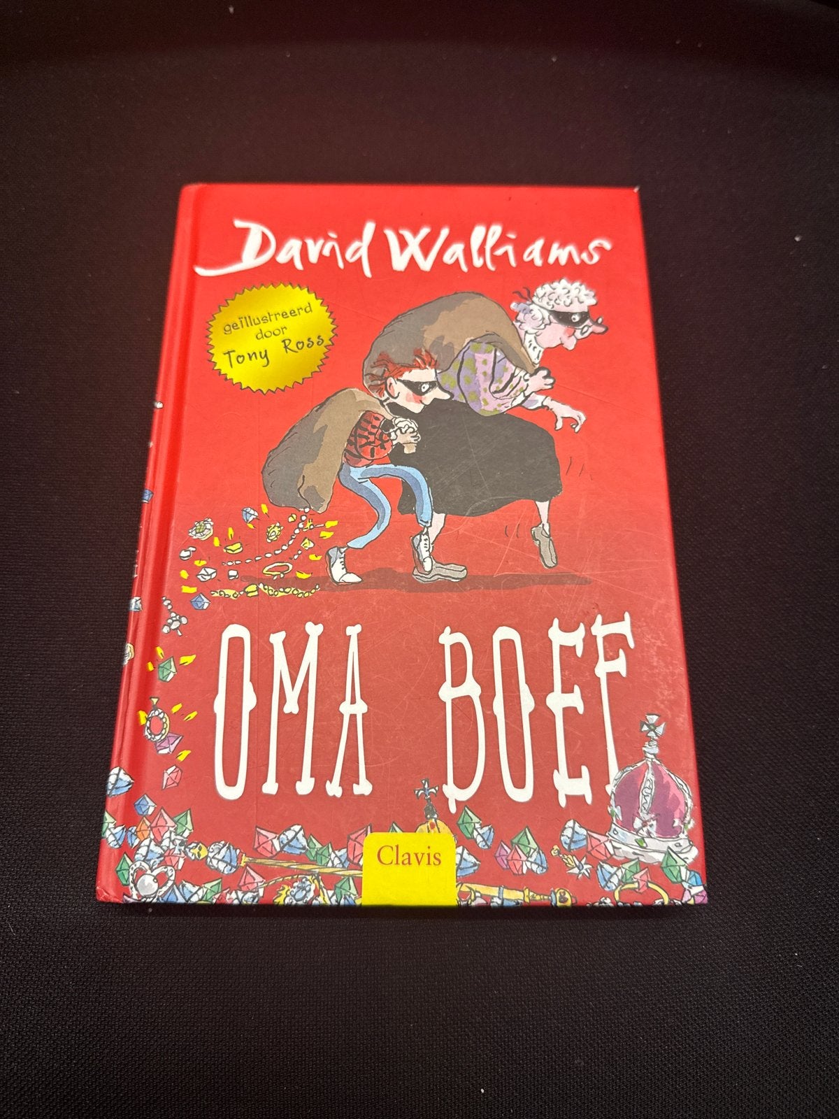 Oma Boef - David Walliams (Geïllustreerd door Tony Ross), Ophalen of Verzenden, Gelezen, Fictie
