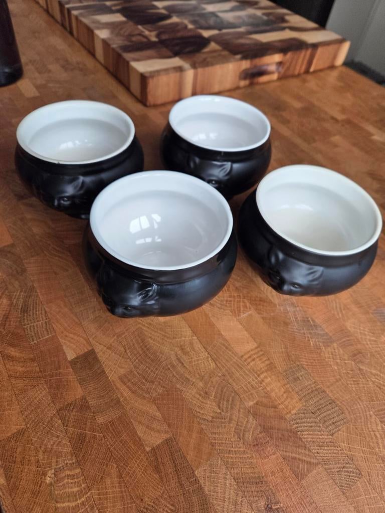4x Uiensoep kom zwart, Ophalen of Verzenden, Overige stijlen, Kom(men)