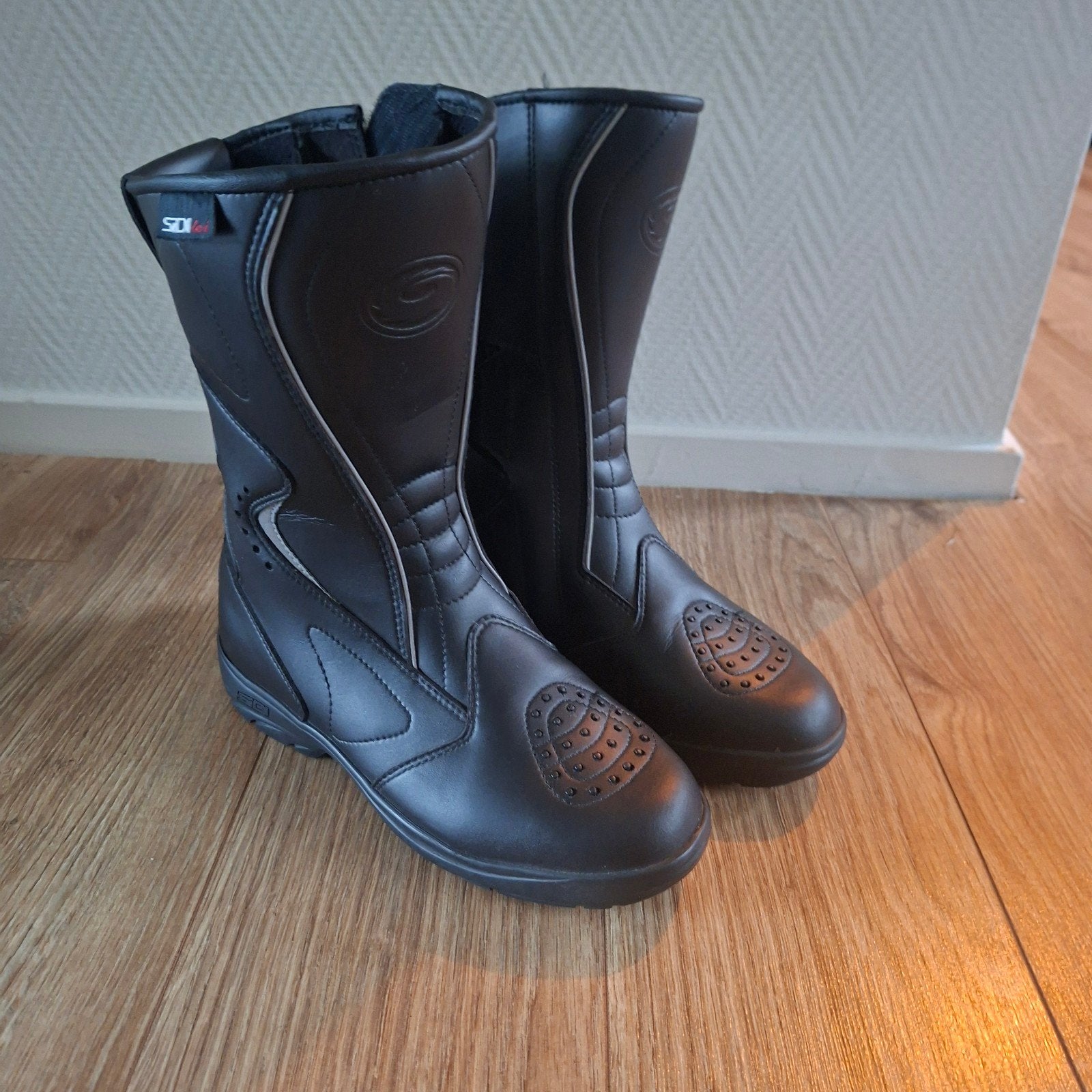 Sidi livia rain, dames motorlaars maat 38 staat nieuw, Motoren, Ophalen of Verzenden, Nieuw met kaartje, Dames, Laarzen