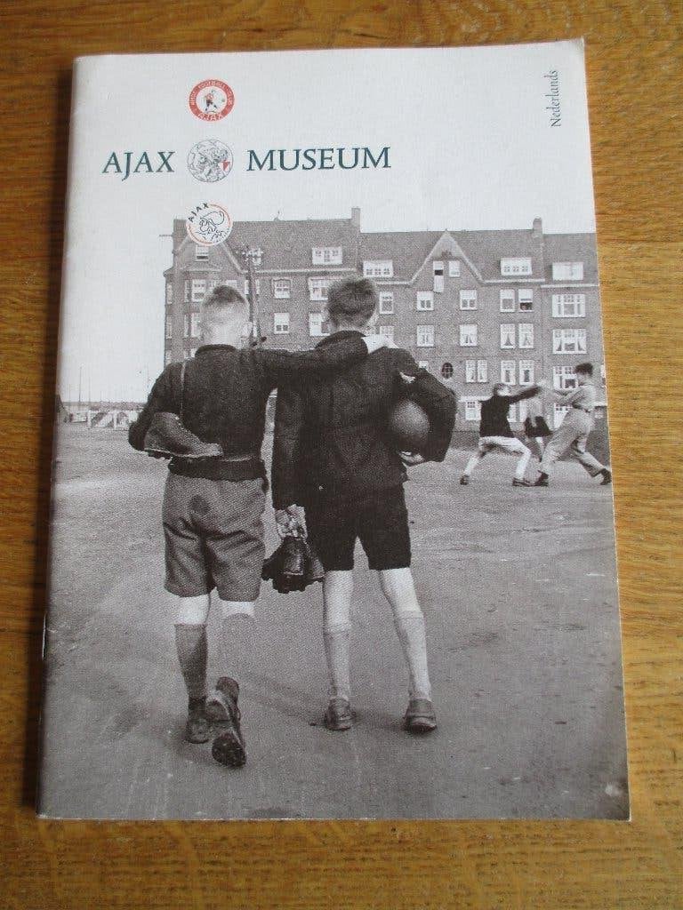 Ajax museum boekje  jaren 80-90., Ophalen of Verzenden, Zo goed als nieuw, Ajax, Boek of Tijdschrift