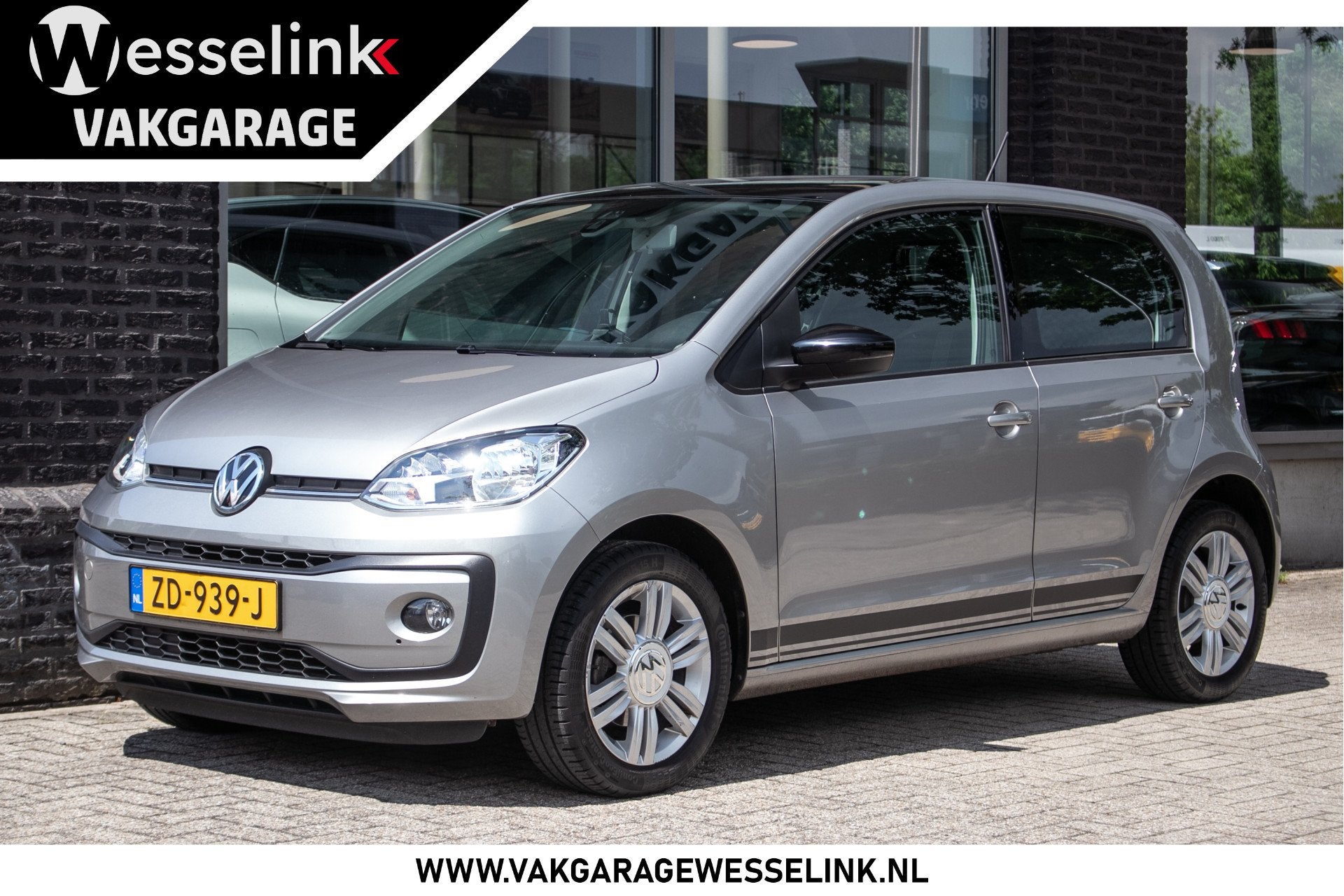 Volkswagen up! 1.0 BMT high up Automaat | Cruise | PDC | DAB, 12 maanden, Stof, Gebruikt, 4 stoelen