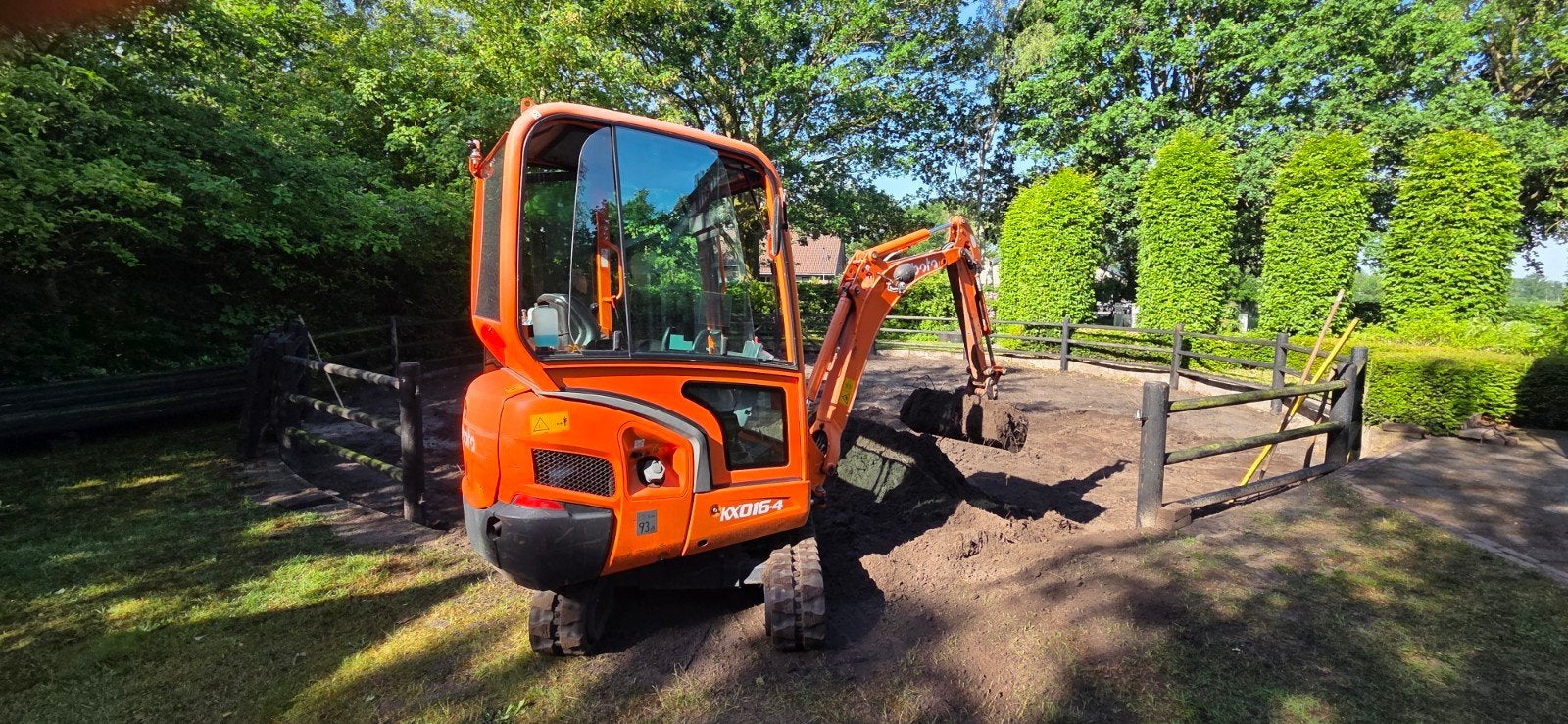 Kubota graafmachine/ kraan te huur met ervaren machinist., Tuin en Terras, Ophalen of Verzenden