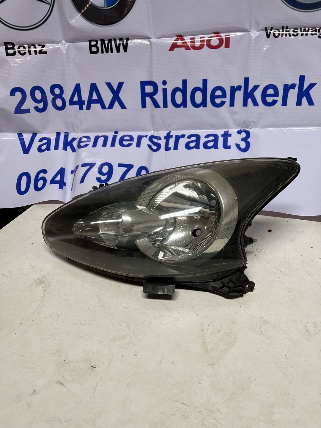 Toyota Aygo linker koplamp links 81150-0H070, Gebruikt, -, -, Ophalen of Verzenden