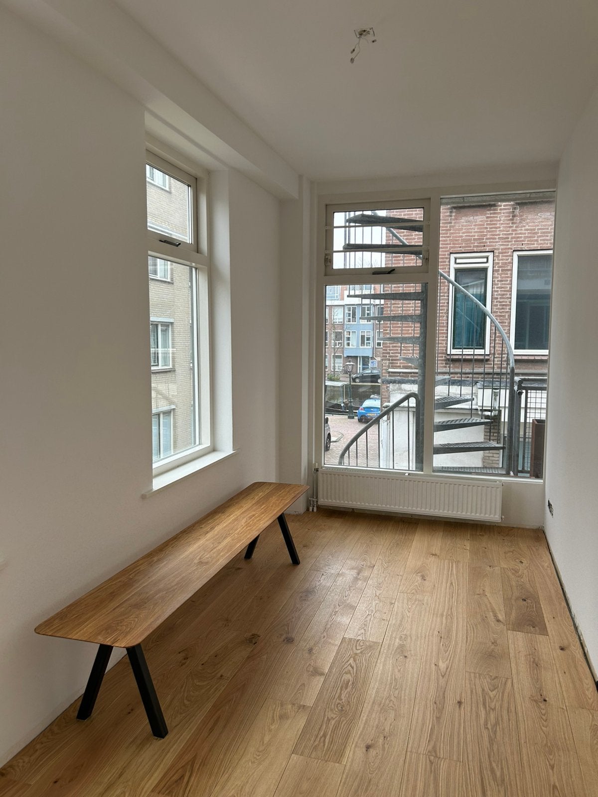 Studio Henk Slim bank eiken, Huis en Inrichting, Banken | Bankstellen, Ophalen, Minder dan 75 cm, Zo goed als nieuw, Rechte bank