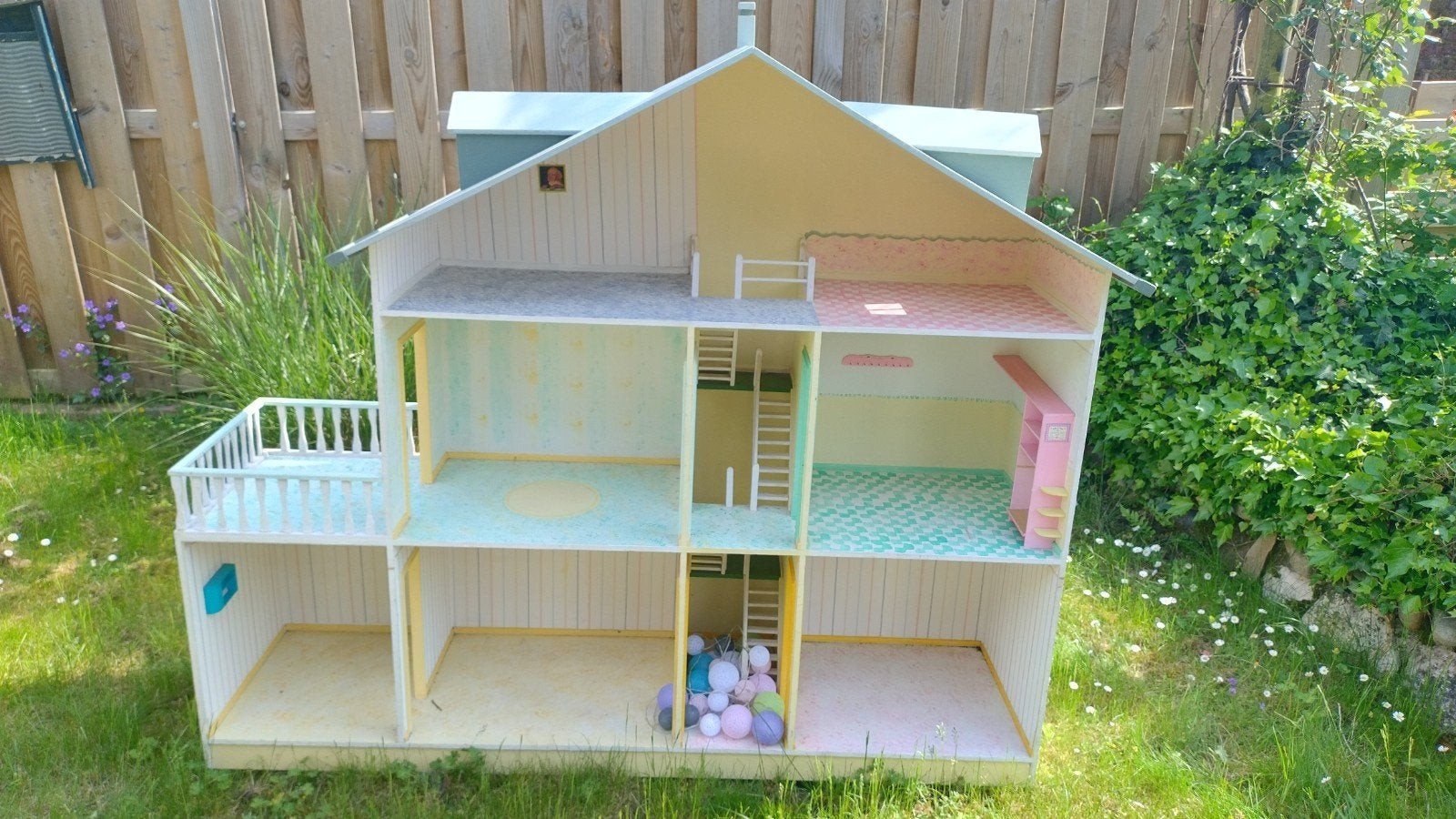Groot, handgemaakt Barbie/poppenhuis, Ophalen, Gebruikt, Poppenhuis
