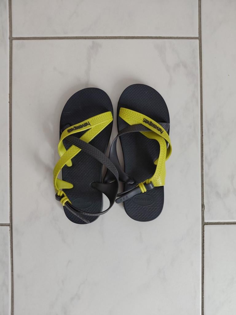 Nieuwe Havaianas slippers mt 35 Bruin/Geel, Kinderen en Baby's, Kinderkleding | Schoenen en Sokken, Ophalen, Jongen of Meisje
