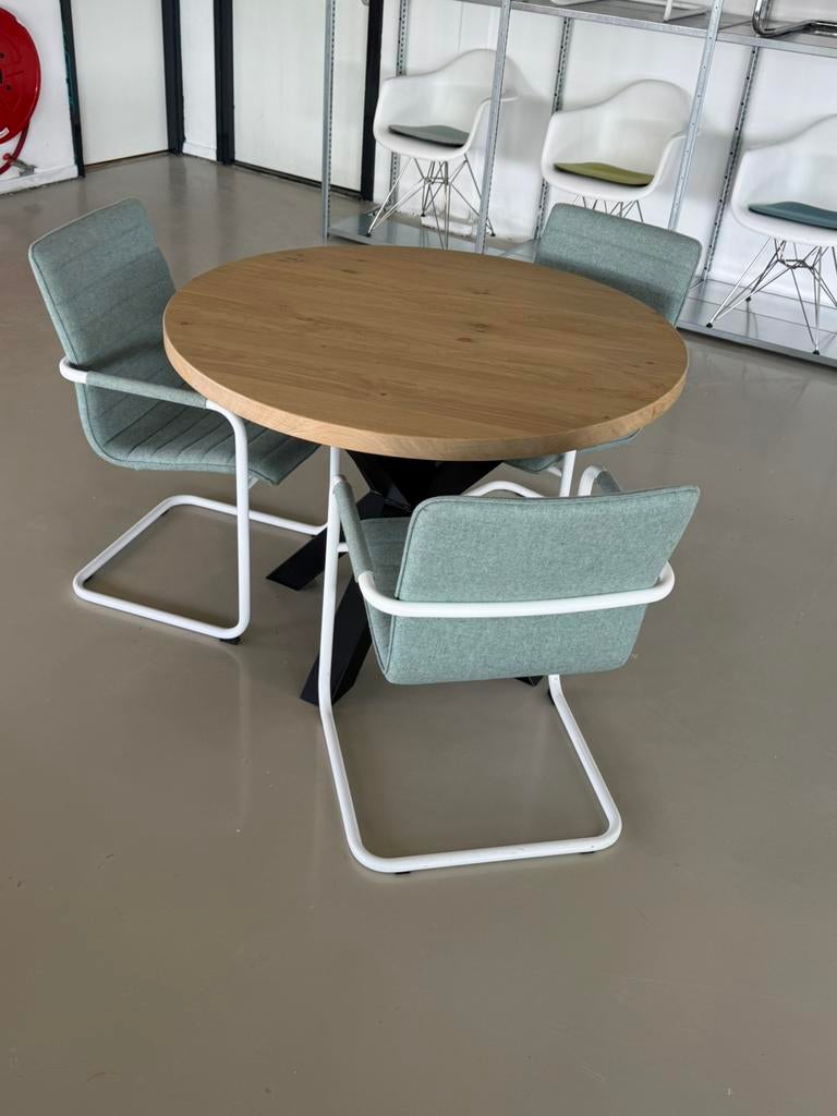 Vergaderset (ronde tafel + 3 stoelen) voor maar €495!!, Huis en Inrichting, Ophalen of Verzenden, Zo goed als nieuw