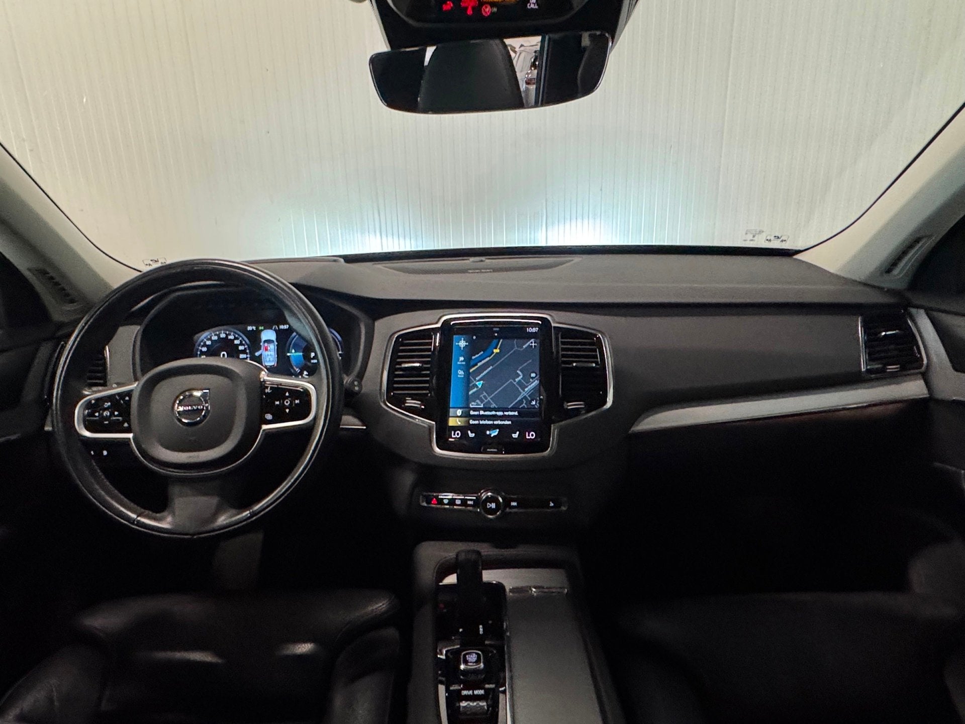 Volvo XC90 2.0 T8 Recharge AWD R-Design 7 Pers. | PANO | 360, Dealer onderhouden, Gebruikt, Euro 6, 4 cilinders