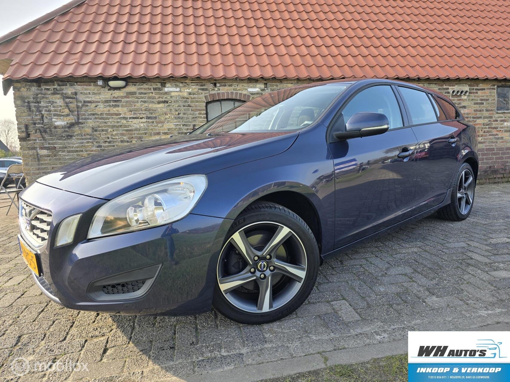 Volvo V60 1.6 T3 Kinetic Automaat!, Auto's, Gebruikt, 4 cilinders, 150 pk, Blauw