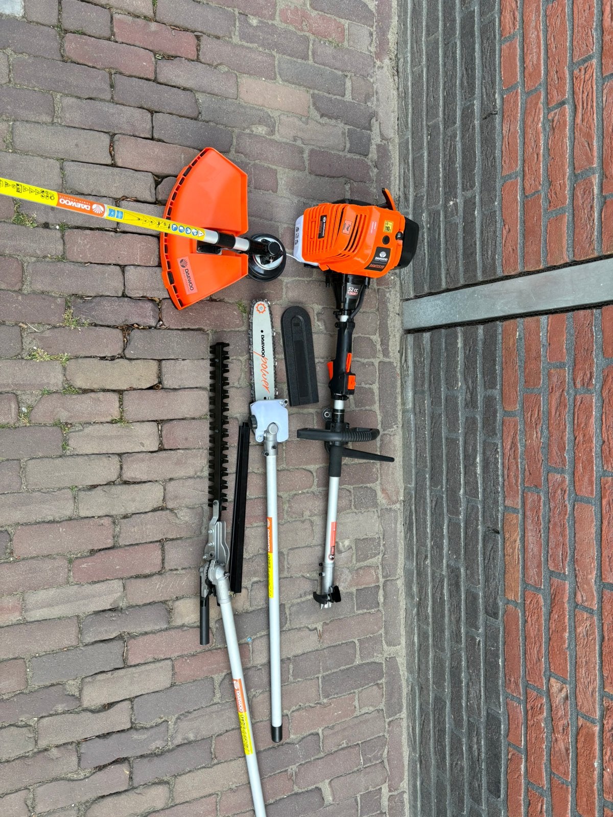 Daewo multi tool heggenschaar/bosmaaier/kettingzaag, Tuin en Terras, Bosmaaiers, Ophalen, Zo goed als nieuw, Benzine