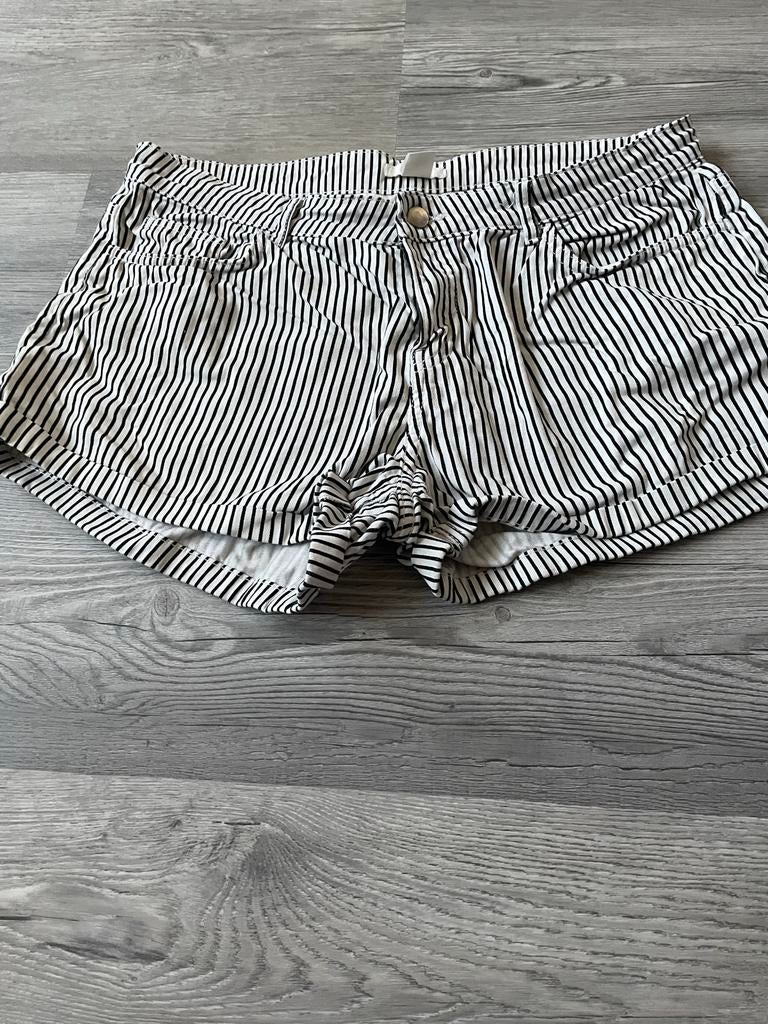 Gestreepte korte broek -blauwWit maat L, Kort, Zwart, Maat 42/44 (L), Ophalen of Verzenden