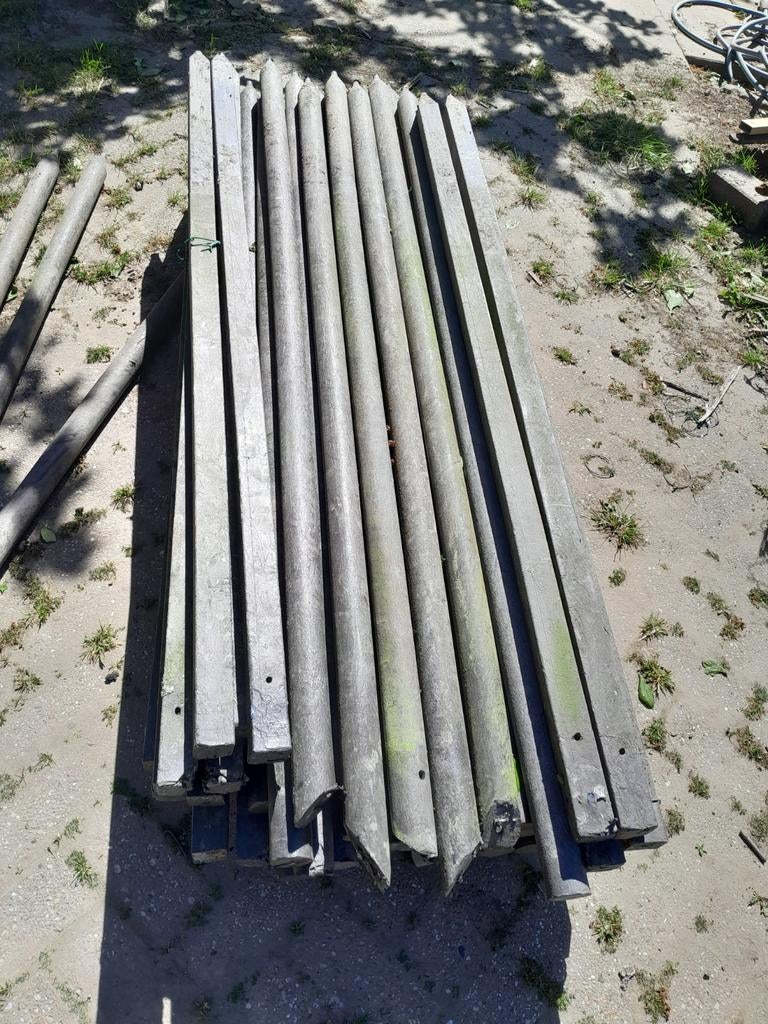Stevige, onbuigzame rubberen palen, Ophalen, Gebruikt, Minder dan 180 cm, Palen
