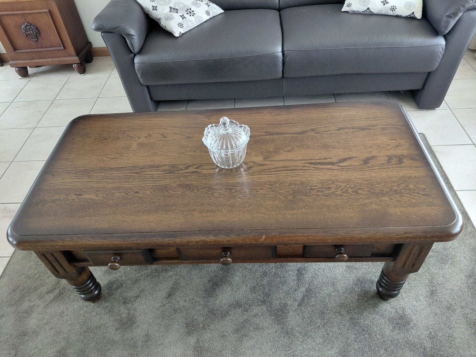Robuuste eikenhouten salontafel met lades, Huis en Inrichting, Tafels | Salontafels, Gebruikt, 100 tot 150 cm, Eikenhout, Klassiek, Landelijk