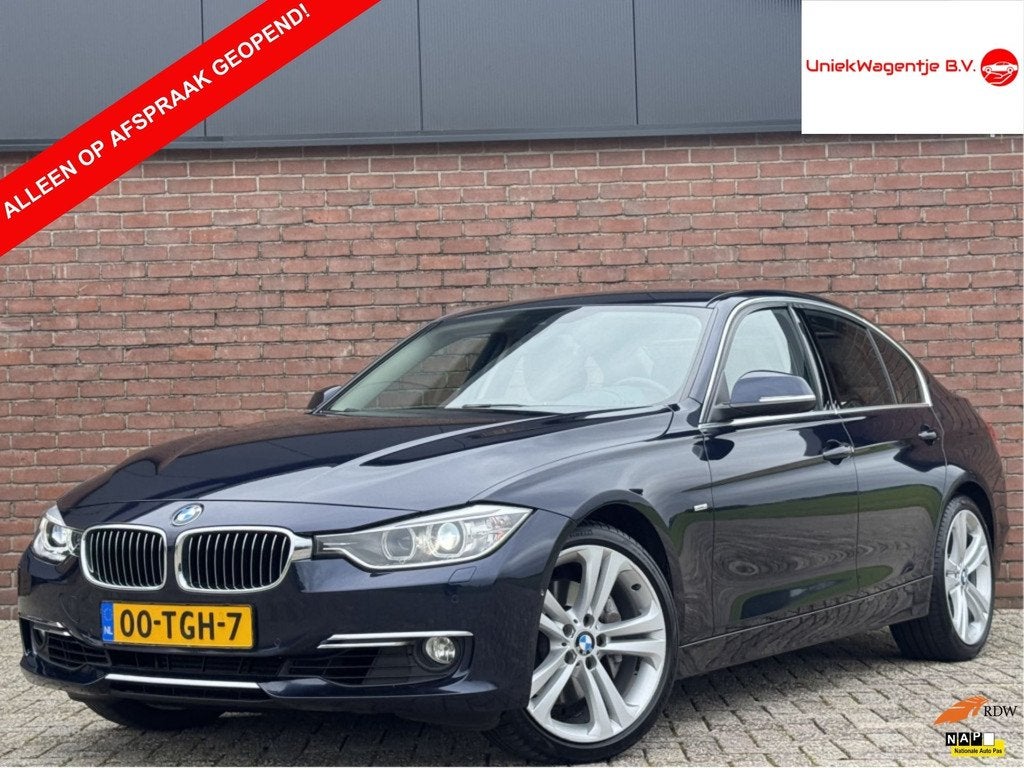 BMW 3-serie 335i HIGH EXECUTIVE | NL-AUTO! | LEDER!, Auto's, BMW, Automaat, Euro 5, Achterwielaandrijving, Gebruikt