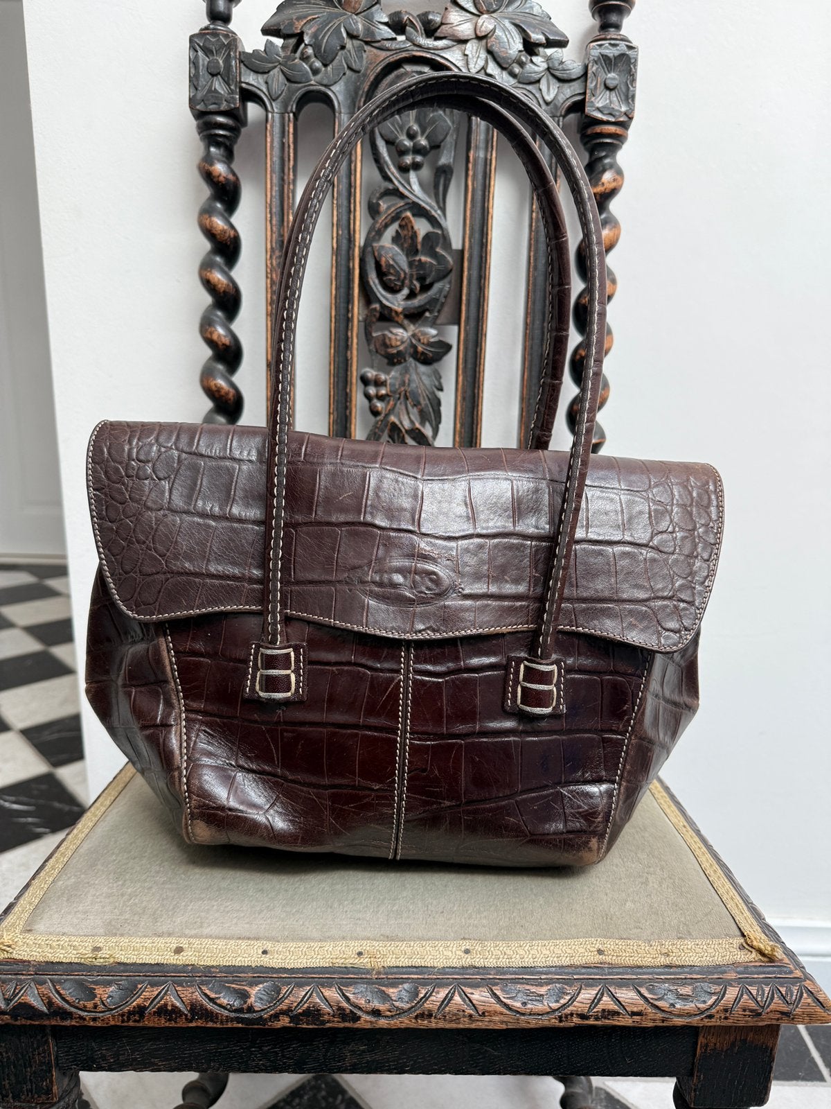Vintage Tod's Corniche Croc-Embossed Leren Satchel, Sieraden, Tassen en Uiterlijk, Ophalen of Verzenden, Gebruikt, Bruin, Schoudertasje