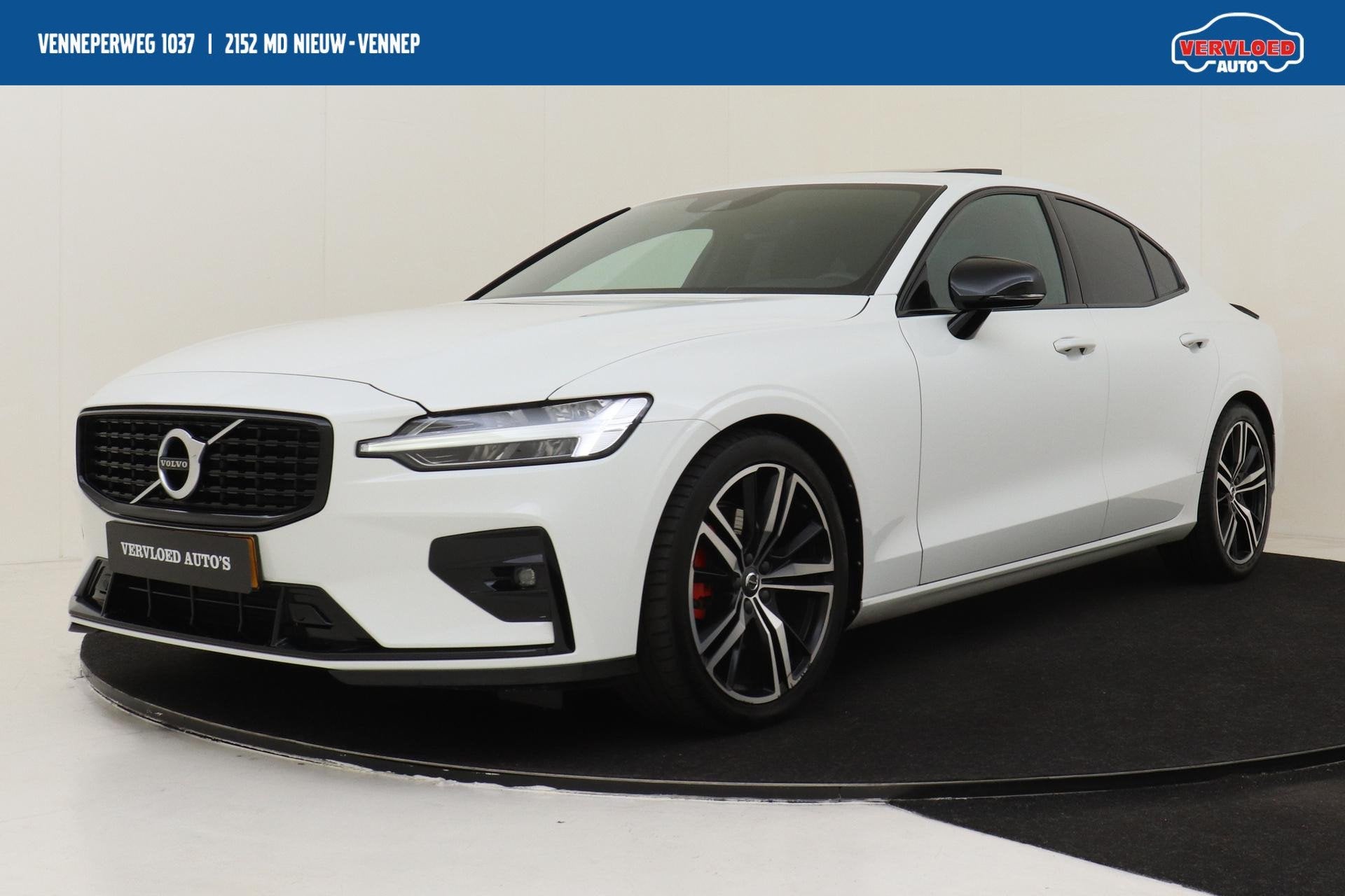 Volvo S60 B4 (M-HYBRID) R-DESIGN -PANO.DAK|HARMAN/KARDON|CAM, Auto's, Euro 6, 4 cilinders, 1969 cc, Wit