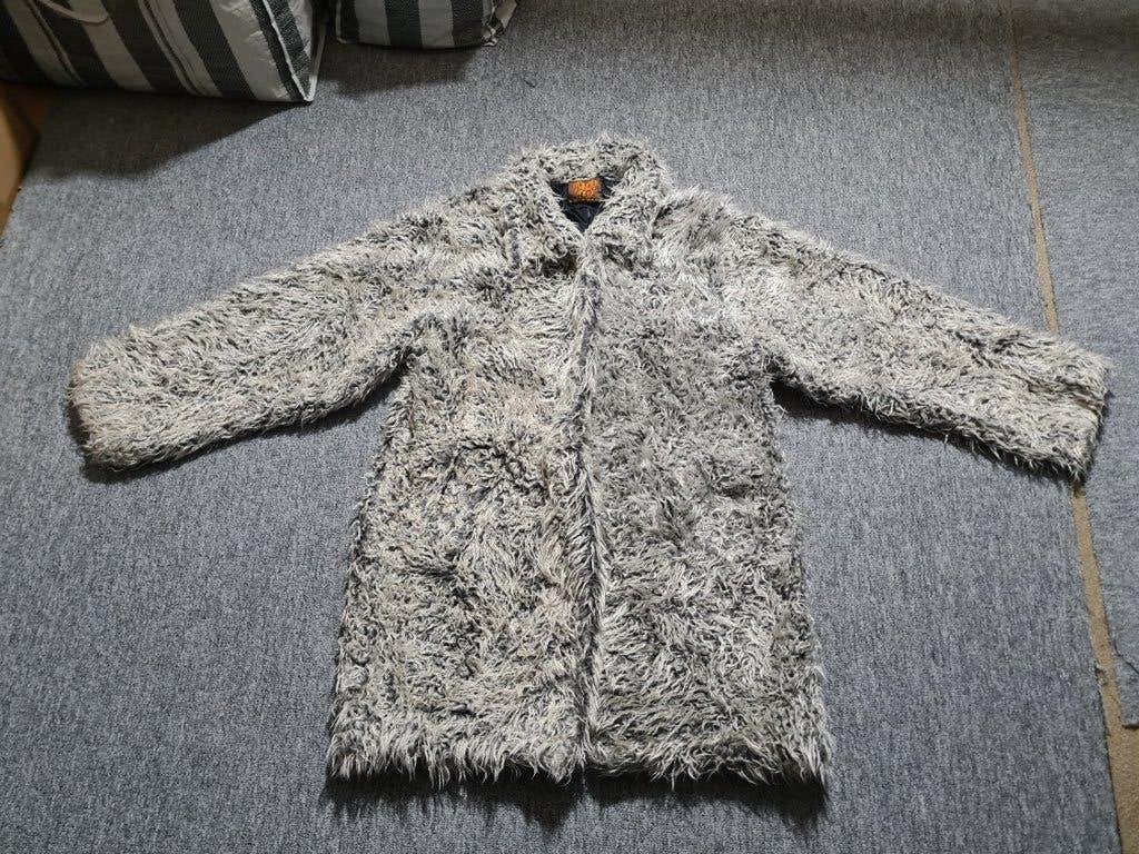 Winterjas - Fluffy Jas - Carnavals jas, Kleding | Dames, Carnaval, Maat 42/44 (L), Ophalen of Verzenden, Kleding