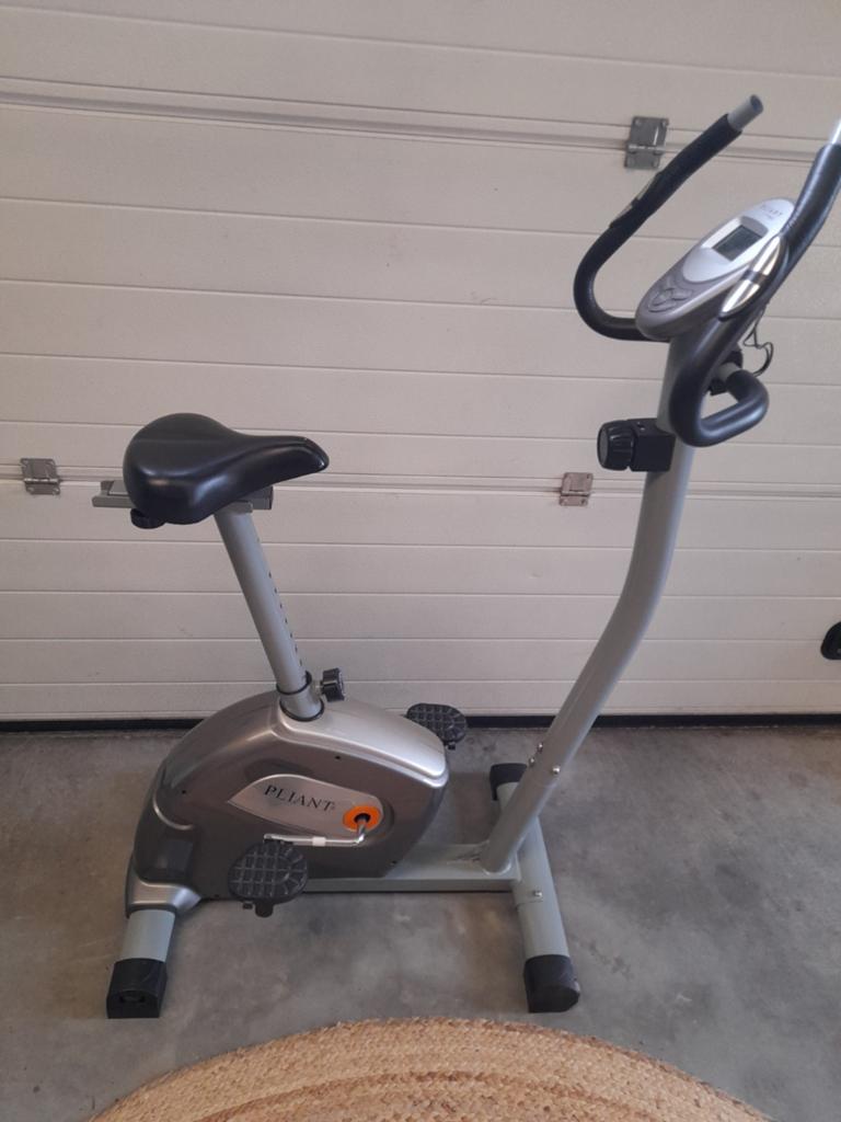 Hometrainer Pliant - Ideaal voor thuistraining, Gebruikt, Ophalen of Verzenden, Metaal, Benen
